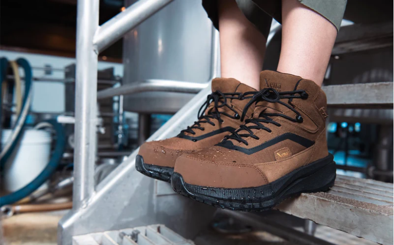 Composite Toe Work Boot – EH-Rated, Slip-Resistant | Luna